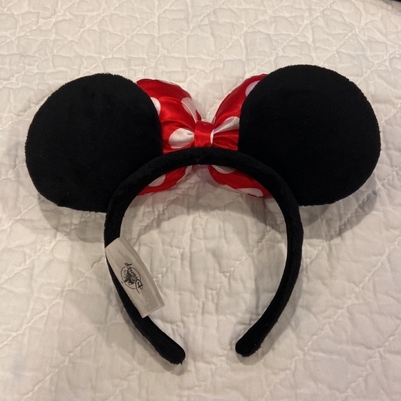 - DISNEY 2 Minnie Mouse ears. Red with white polka dots and sequins - Picture 6 of 9